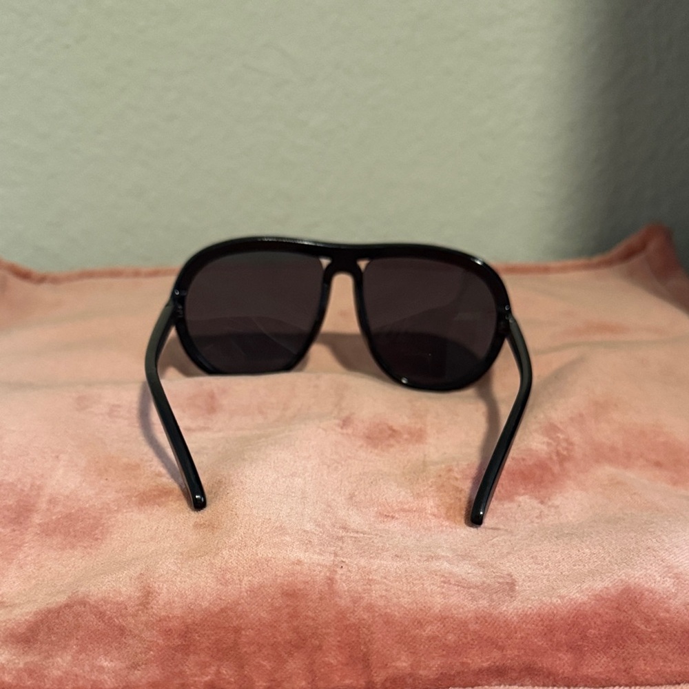 Black Aviator Sunglasses - Picture 3 of 3
